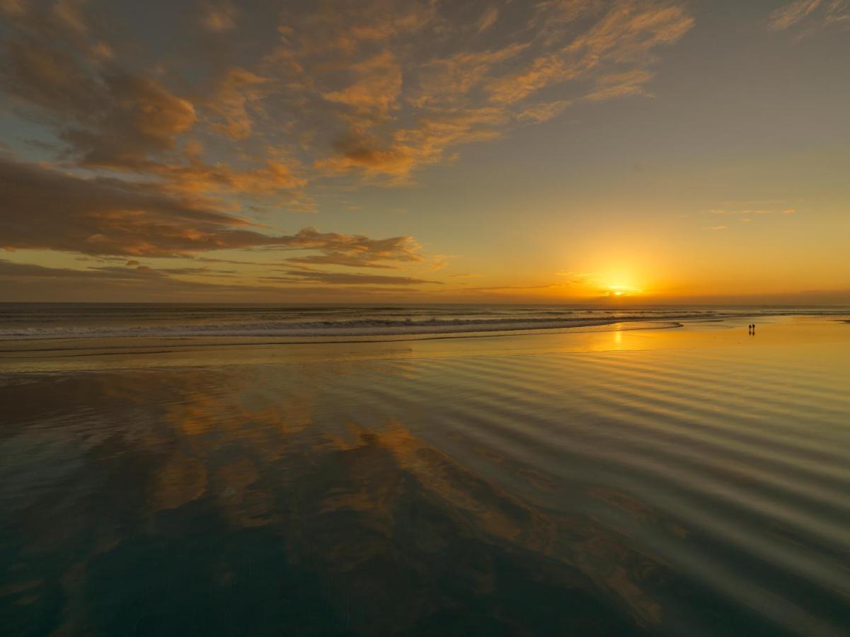 Готель The Legian Seminyak, Bali Екстер'єр фото